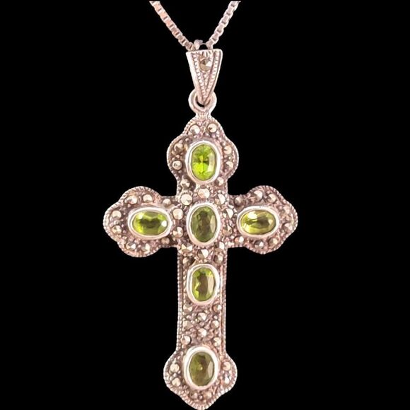 Sterling Peridot Cubic Zirconia Marcasite Cross Pendant Necklace - Picture 3 of 9